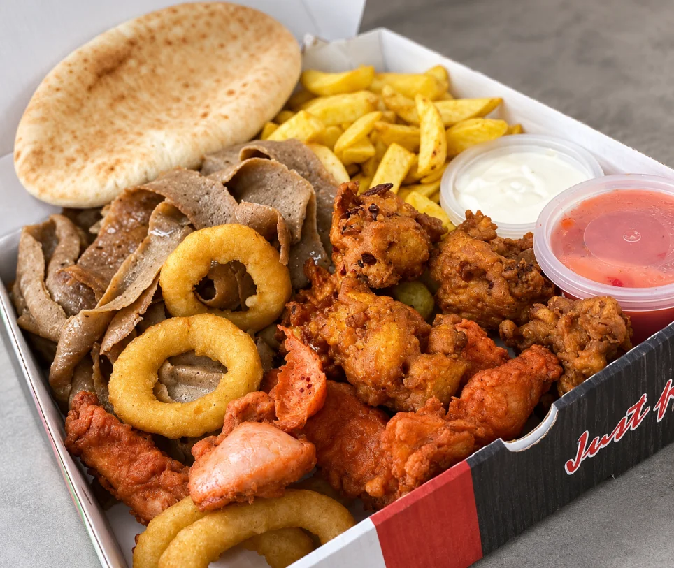 Night Star kebab munchy box with sides in Cambuslang